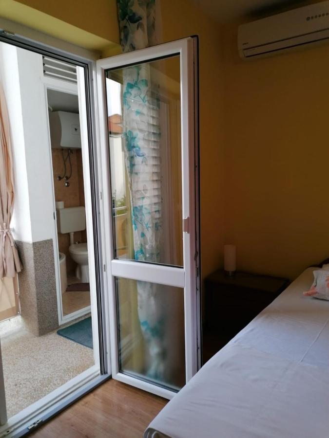 Guest House Lucija Makarska Exterior photo