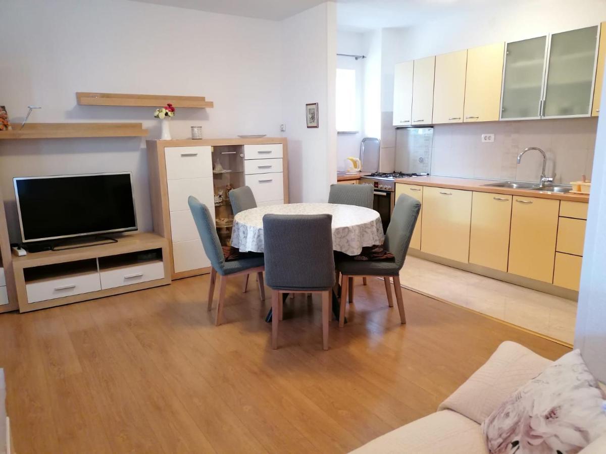 Guest House Lucija Makarska Exterior photo